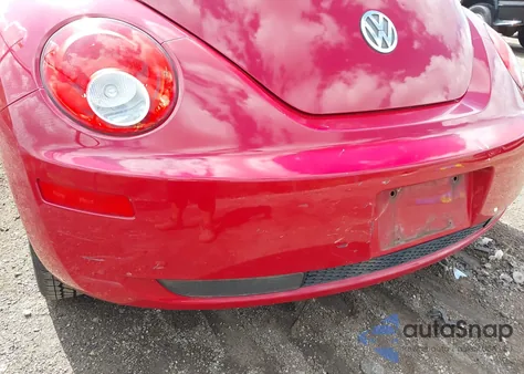 2006 Volkswagen New Beetle 2.5 z USA, uszkodzony, nr VIN 3VWRF31Y46M306276